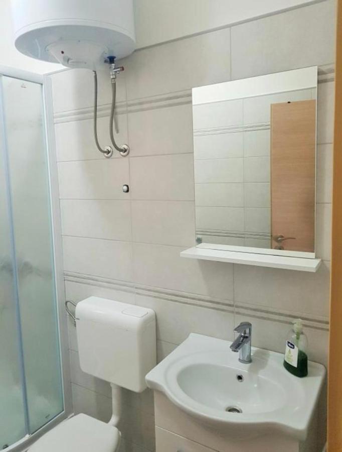 Apartmani Veronika Sukošan Exterior foto