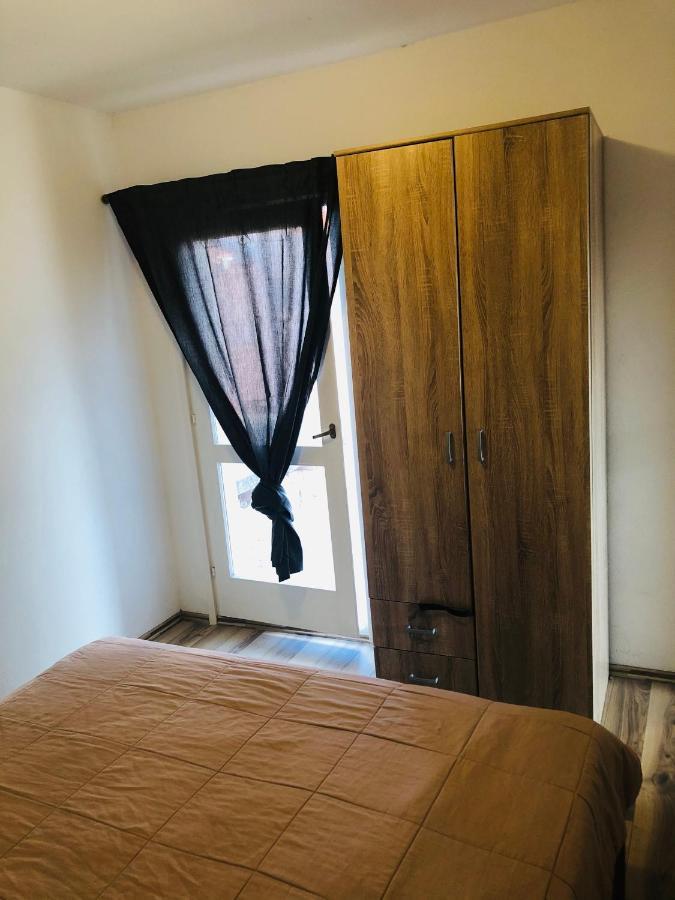 Apartmani Veronika Sukošan Exterior foto