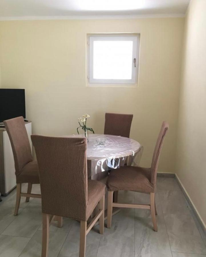 Apartmani Veronika Sukošan Exterior foto